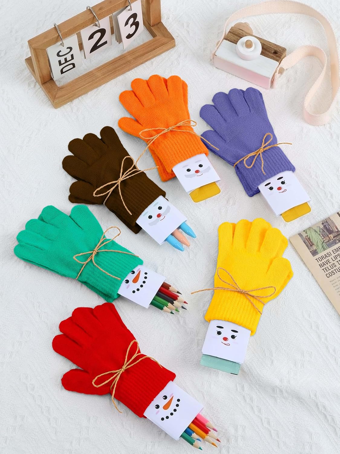 Cooraby 12 Pairs Kid's Winter Magic Gloves Children Stretchy Warm Magic Gloves Boys or Girls Knit Gloves for 6-12 Years