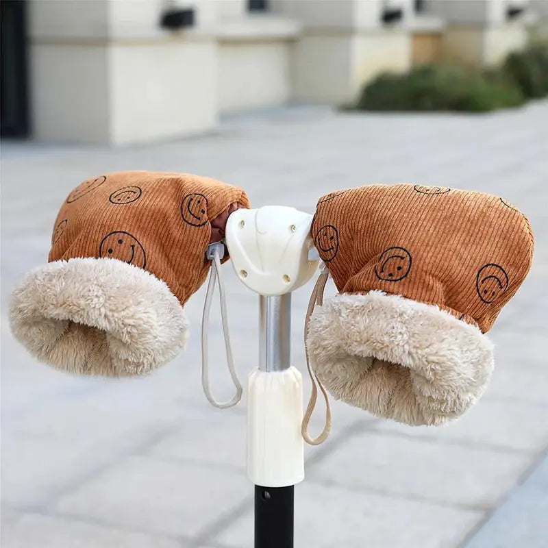 Children's Winter Bicycle Gloves - Cartoon Print, Mixed Textile, Artificial Leather, Warm Hands Warmer, Single Pair for Scooter & Outdoor Sports Protection