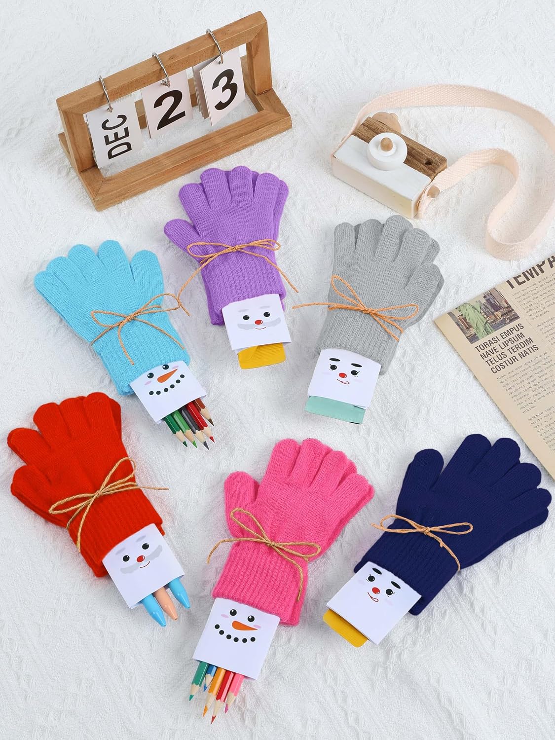 Cooraby 12 Pairs Kid's Winter Magic Gloves Children Stretchy Warm Magic Gloves Boys or Girls Knit Gloves for 6-12 Years