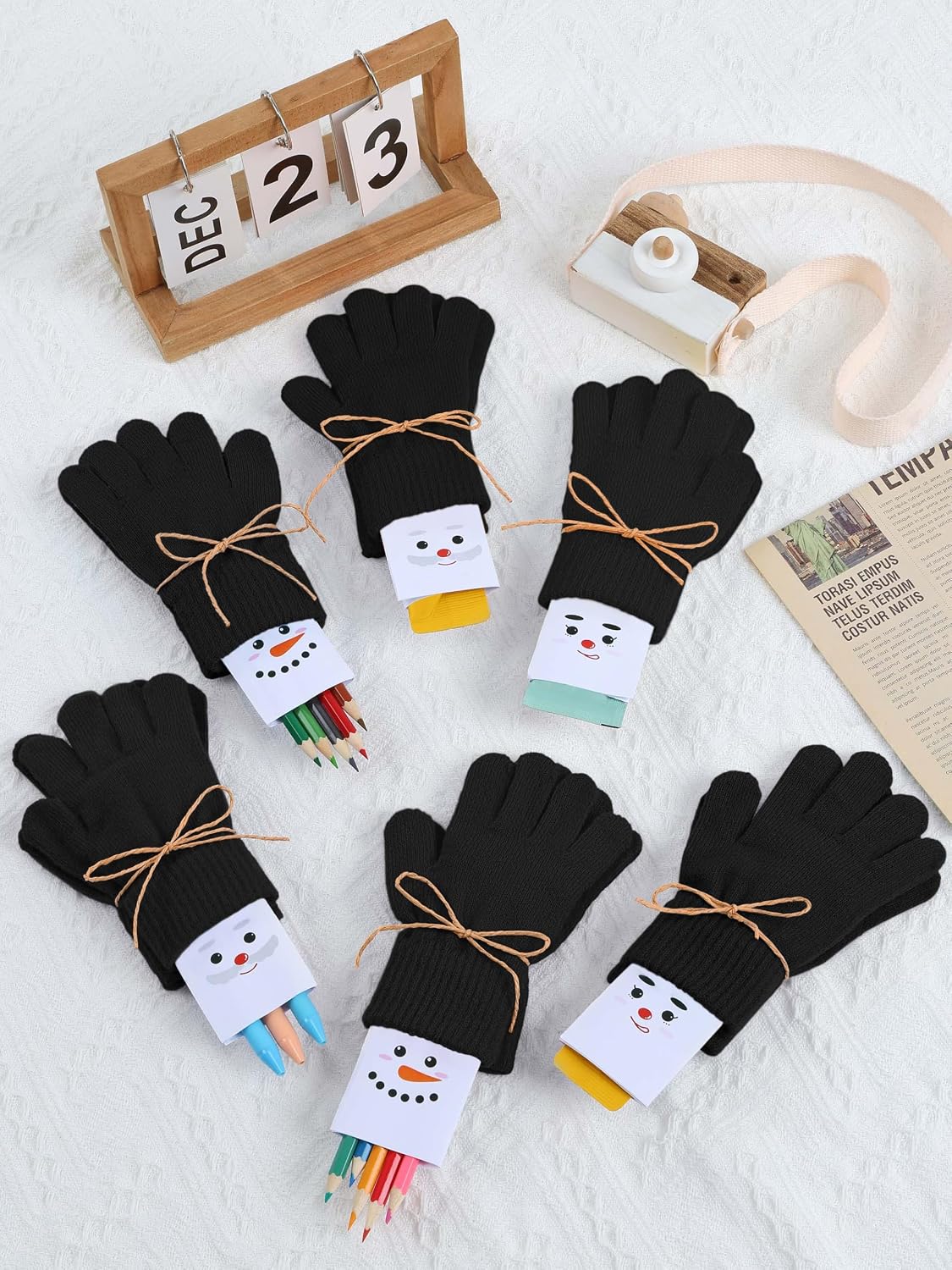 Cooraby 12 Pairs Kid's Winter Magic Gloves Children Stretchy Warm Magic Gloves Boys or Girls Knit Gloves for 6-12 Years